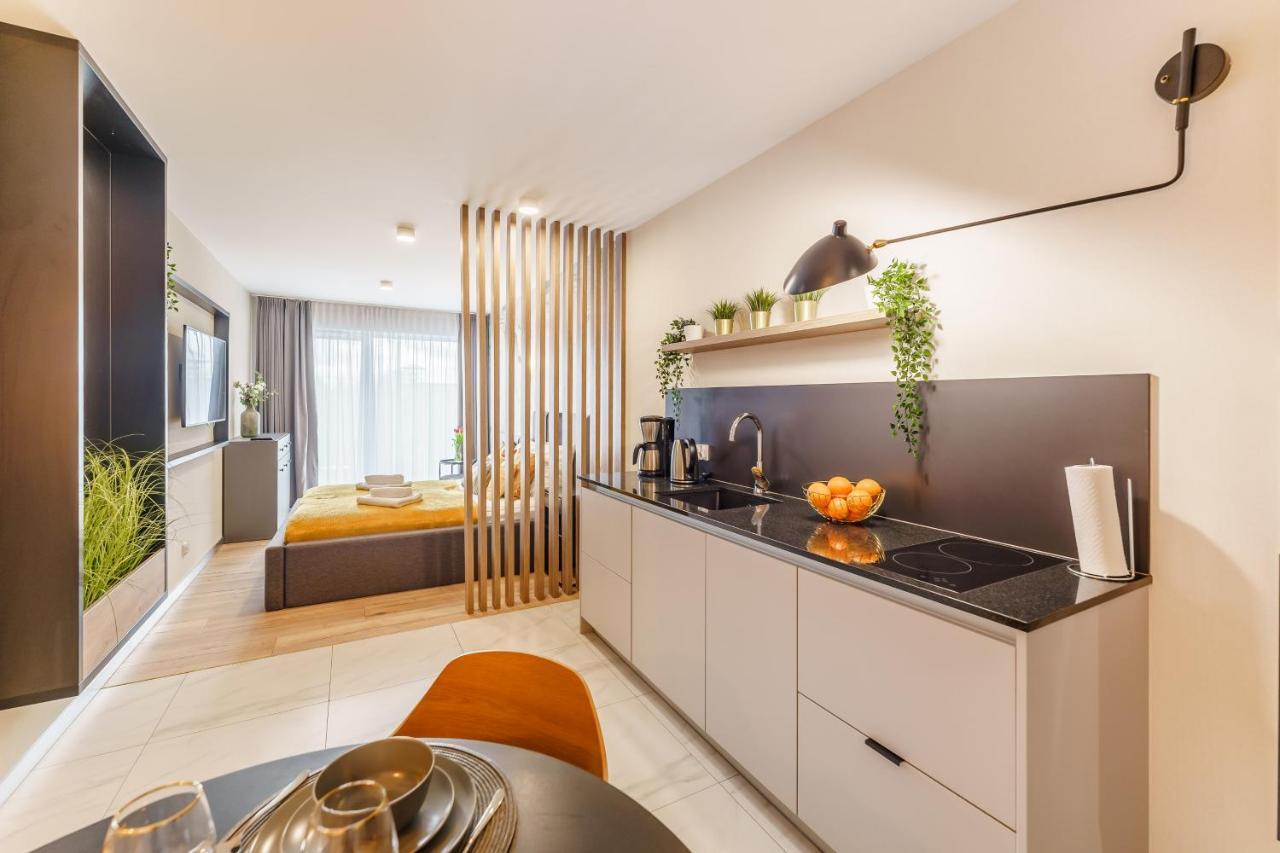 Апартаменты Perlowa Przystan Rent - Classic Gold & Silver Колобжег Экстерьер фото