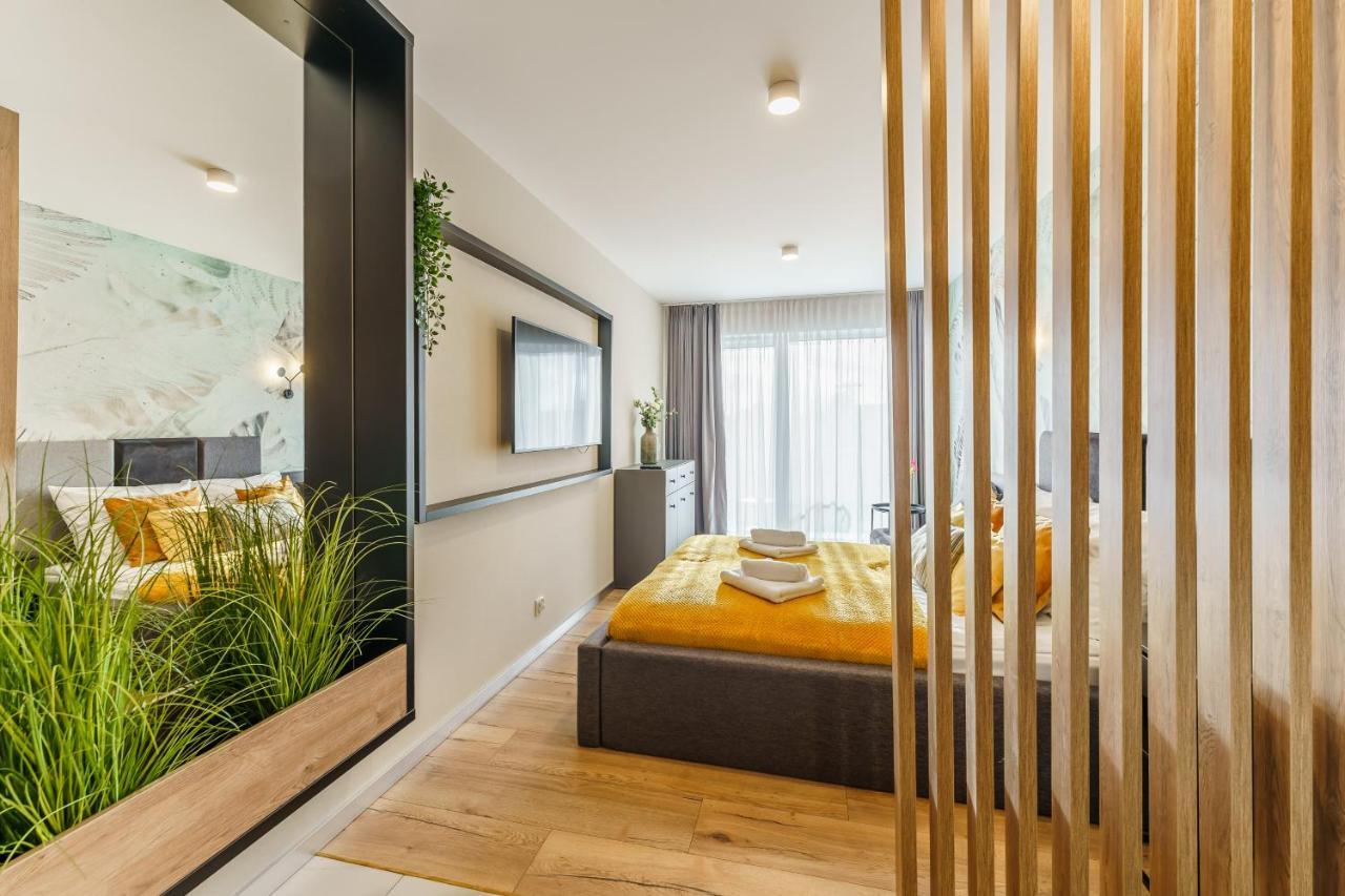 Апартаменты Perlowa Przystan Rent - Classic Gold & Silver Колобжег Экстерьер фото